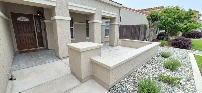 Building Photo - Ulatis Creek Estates