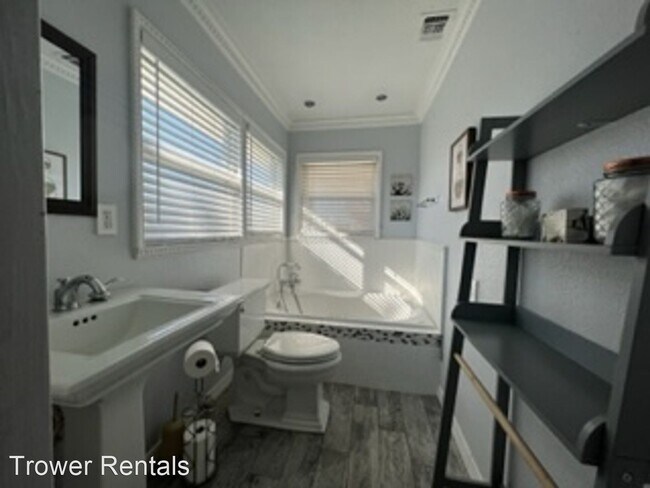 Foto del edificio - 3 br, 2 bath House - 1106 W 14th