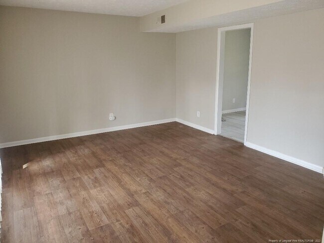 Foto del edificio - 6479 Green Meadow Rd