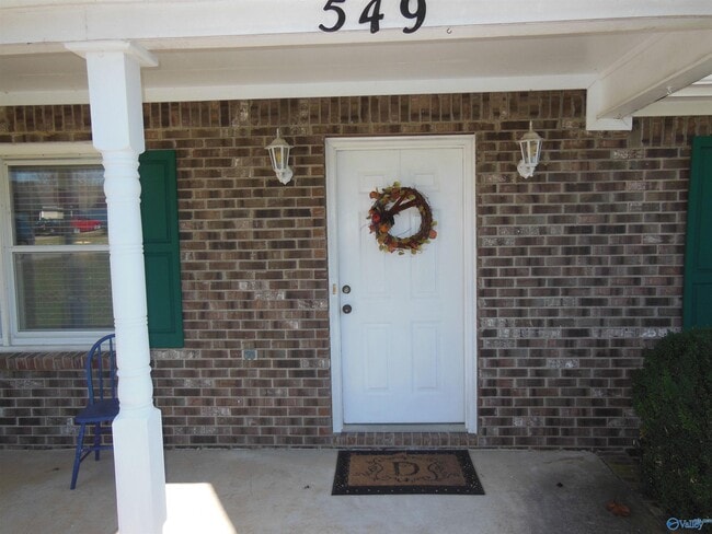 Building Photo - 549 Wade Rd