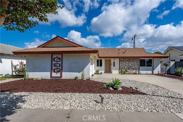 Foto del edificio - 5681 Mangrum Dr