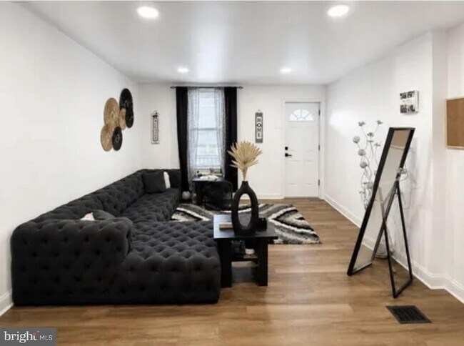 Foto del edificio - 246 Mill St