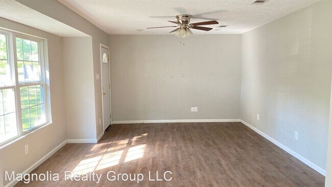 Foto del edificio - 3 br, 1 bath House - 1119 Westwood Drive