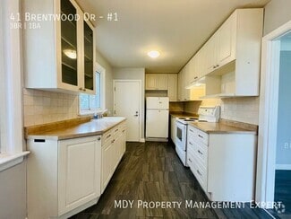 Building Photo - 41 Brentwood Dr