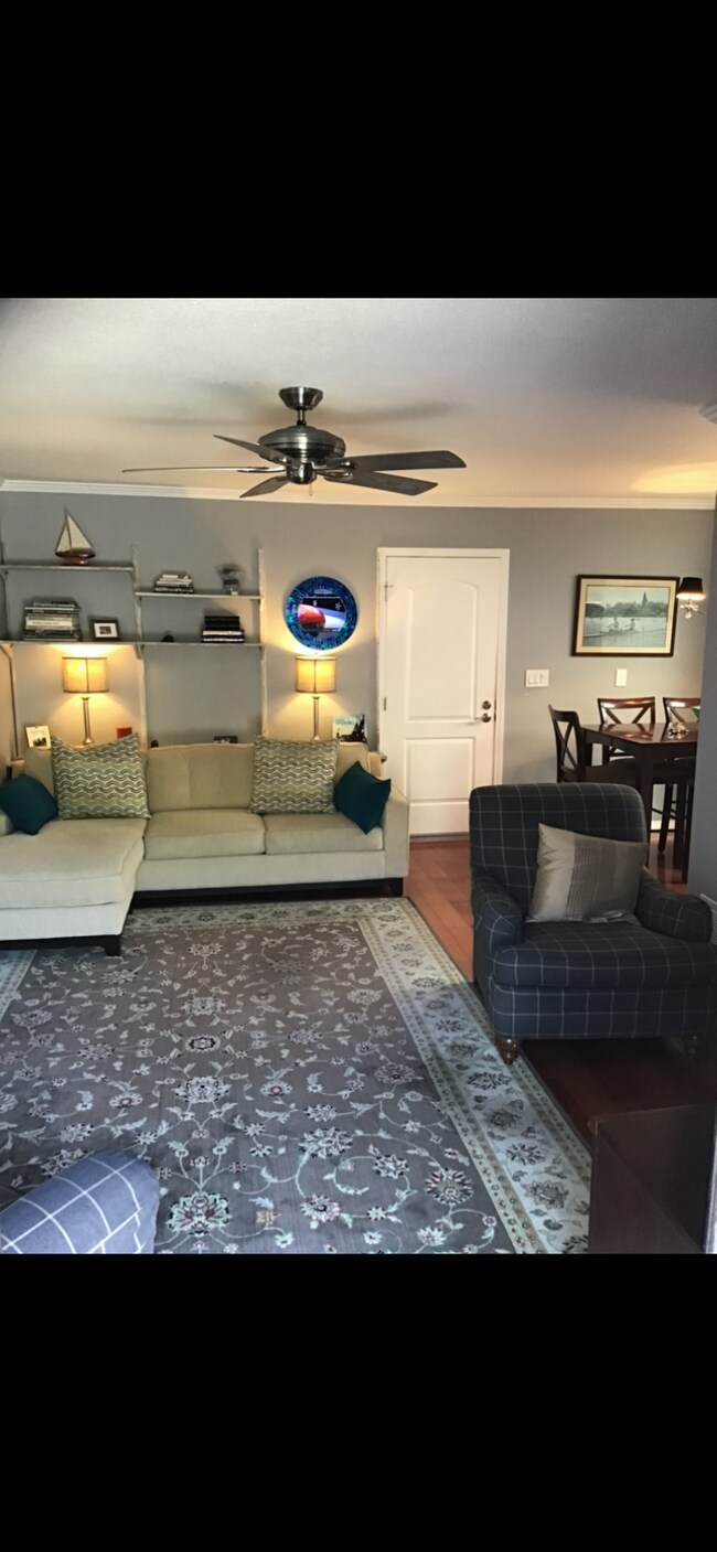 Den - 6636 Reservoir Ln