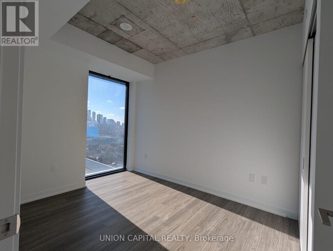 Building Photo - 195 McCaul St
