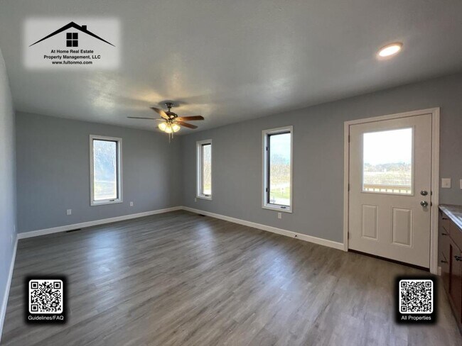 Building Photo - 5060 County Road 306, Apartment 3