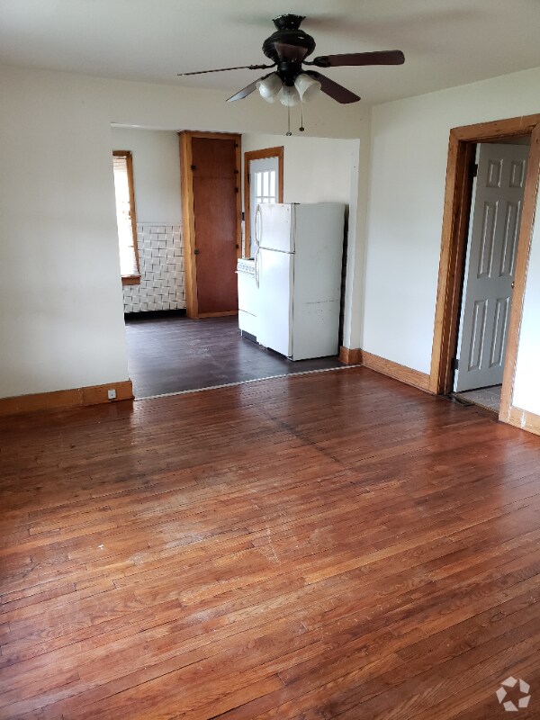 Apartments under 1,500 in Lemont PA 2 Rentals