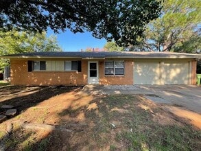 Building Photo - 1329 Harrison Ln