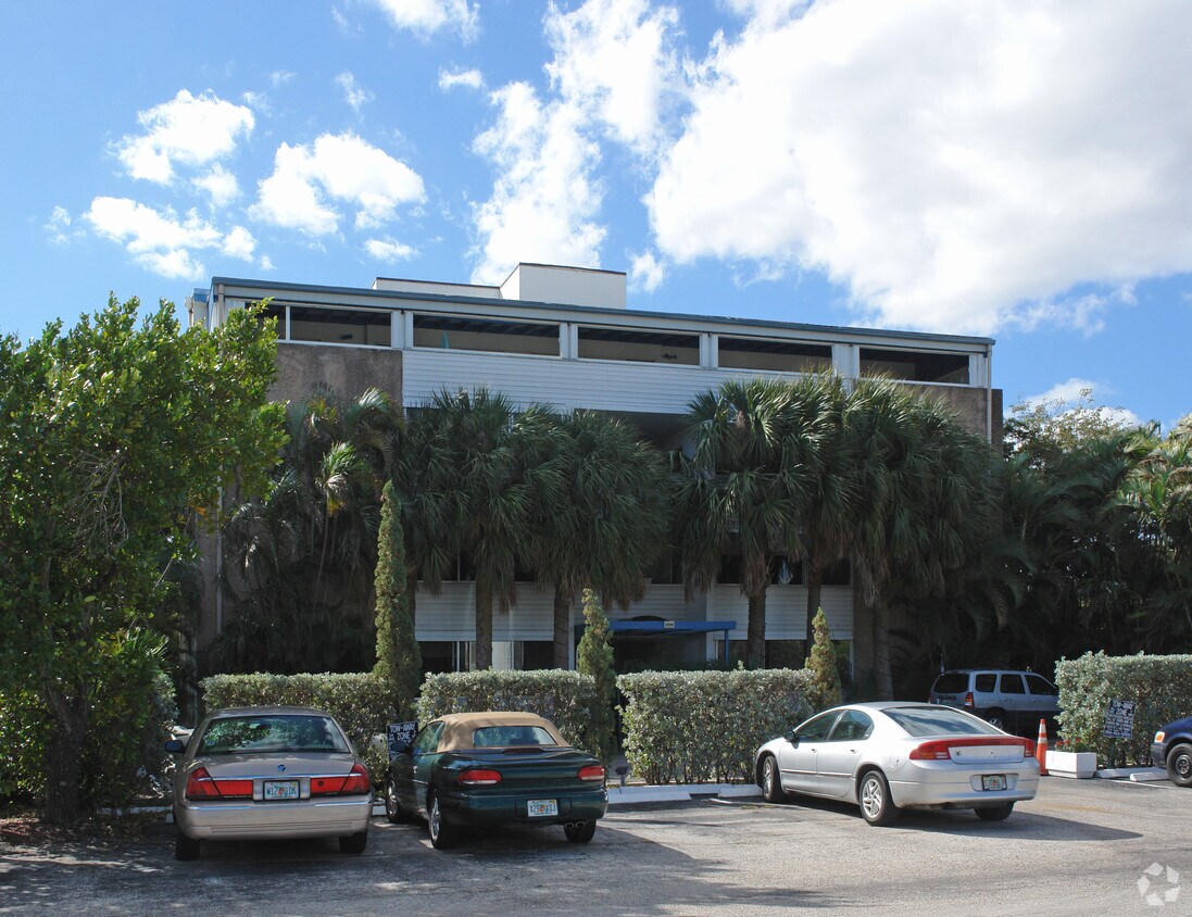 Primary Photo - Villa Fontana