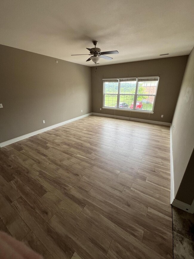 Building Photo - 23 N Grace Ln