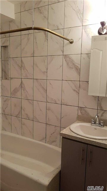 Foto del edificio - 41-48 76th St
