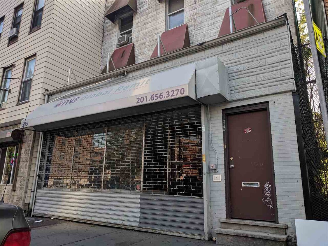 Foto principal - 535 Newark Ave