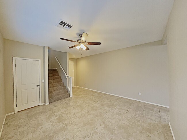 Building Photo - 780 E Denim Trl