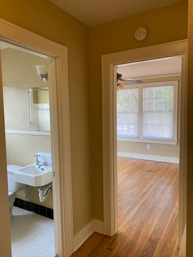 Foto del edificio - 607 E 6th St