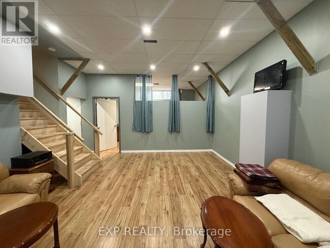 Building Photo - 71 Sherin Ct