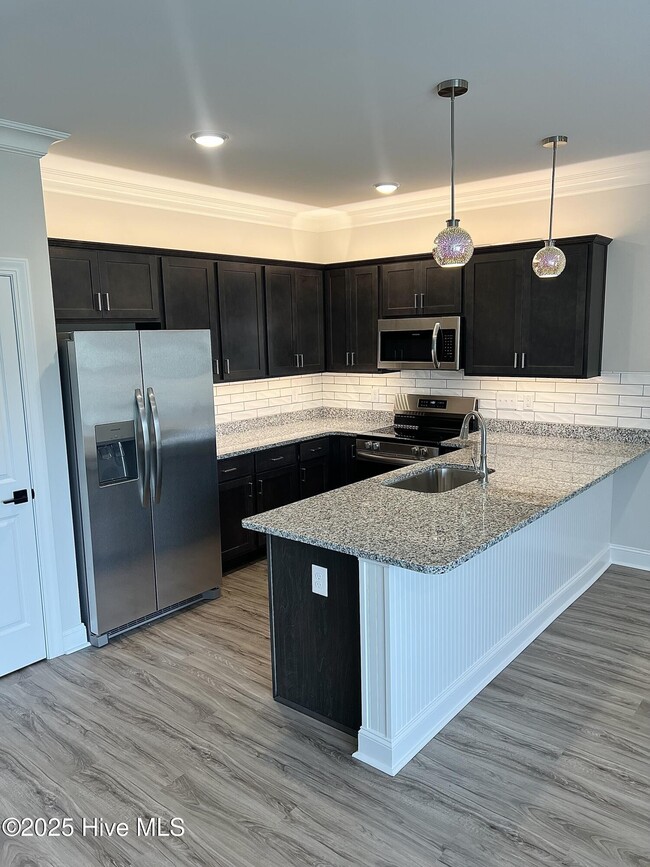 Building Photo - 2105 N Kali Ln