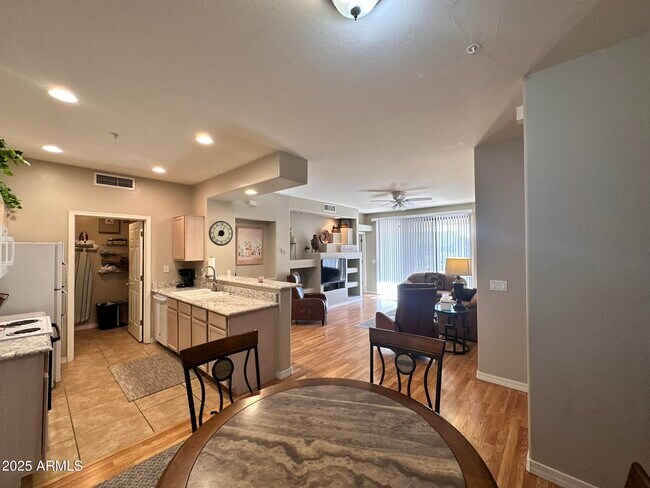 Building Photo - 9253 N Firebrick Dr