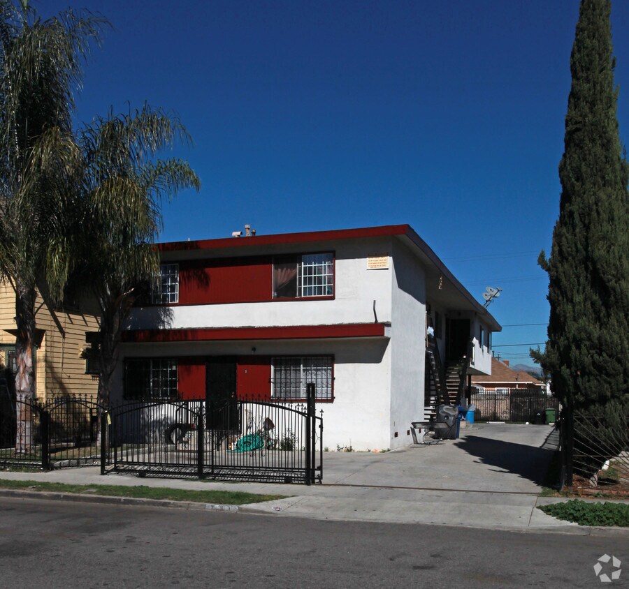 Foto principal - 731 E 25th St