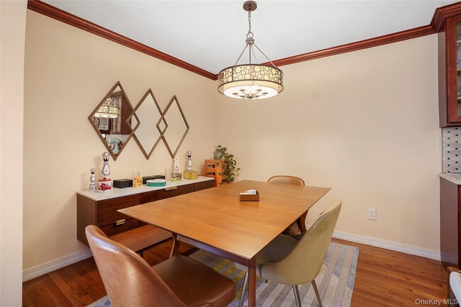 Building Photo - 208-44 15th Dr