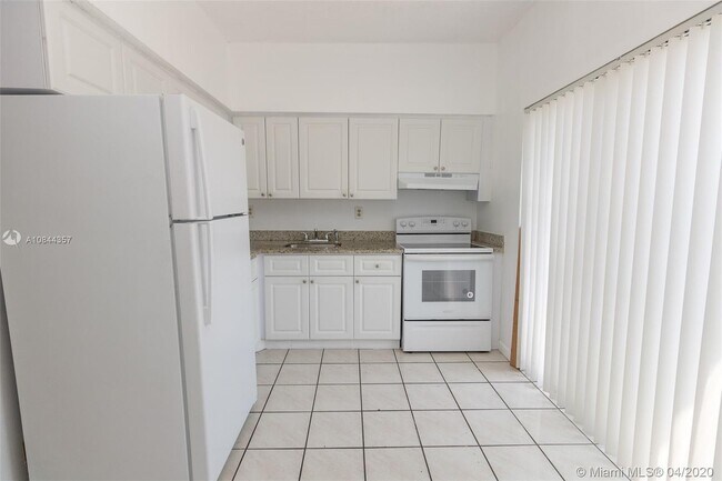 Foto del edificio - 1153 SW 7th St