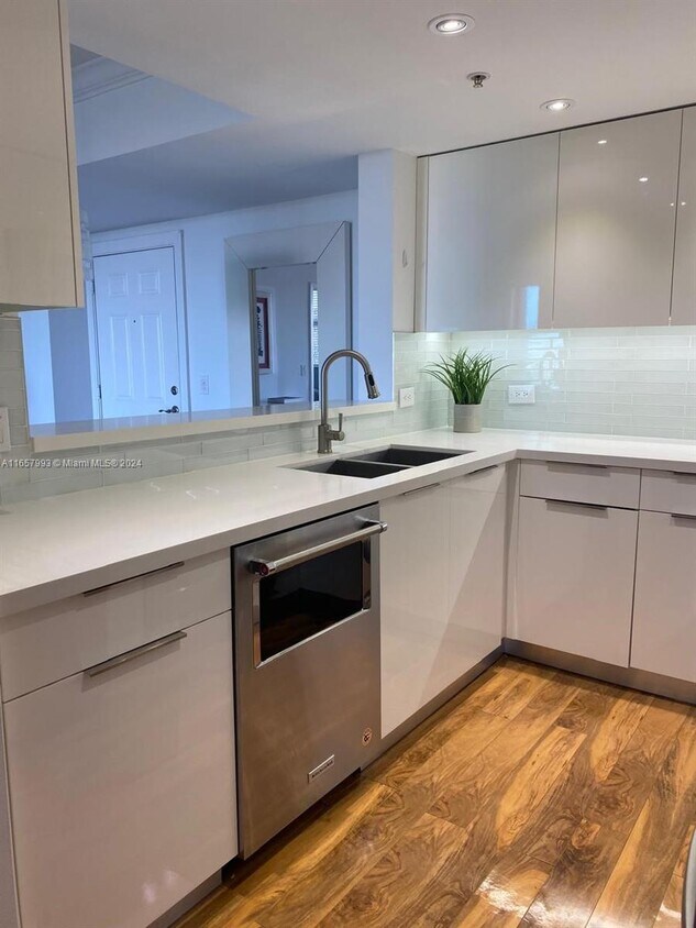 Foto principal - 117 NW 42nd Ave