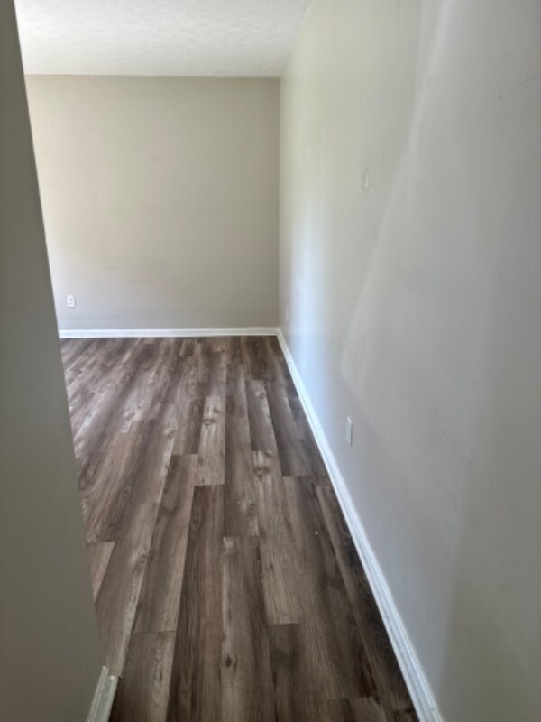 Foto del edificio - 10100 Coralwood Dr