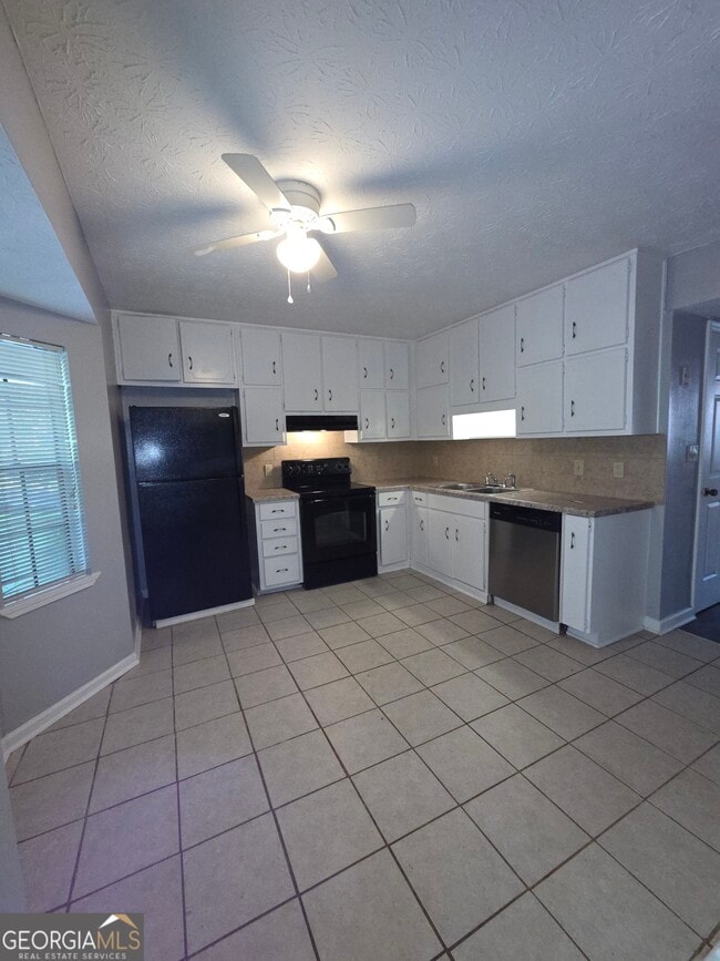 Building Photo - 140 Hunters Ln