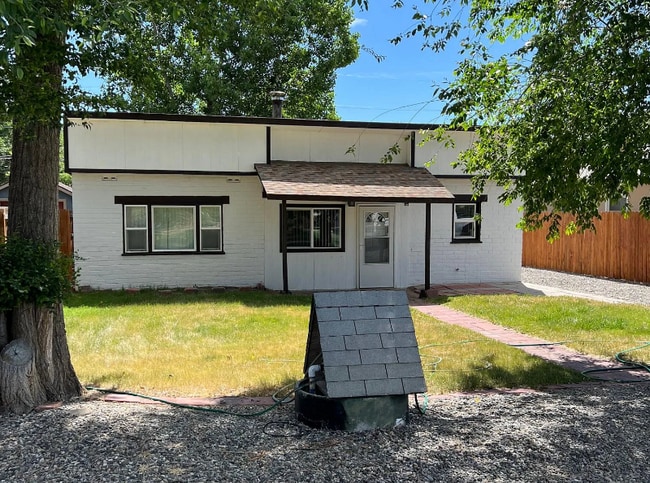 Building Photo - 1674 Laveta St