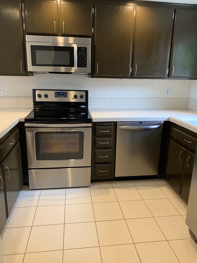 Building Photo - 4548 W Point Loma Blvd