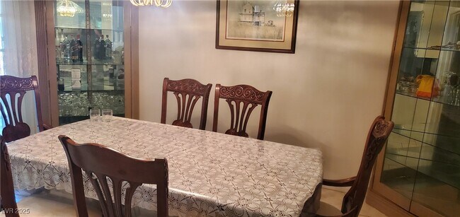 Foto del edificio - 2728 Bayo Ct