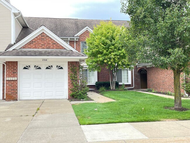 Building Photo - 8306 N Annsbury Cir