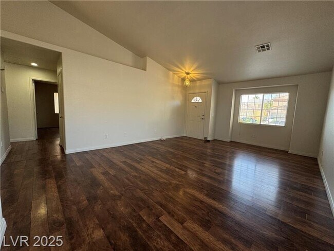 Foto del edificio - 5333 Corbett St
