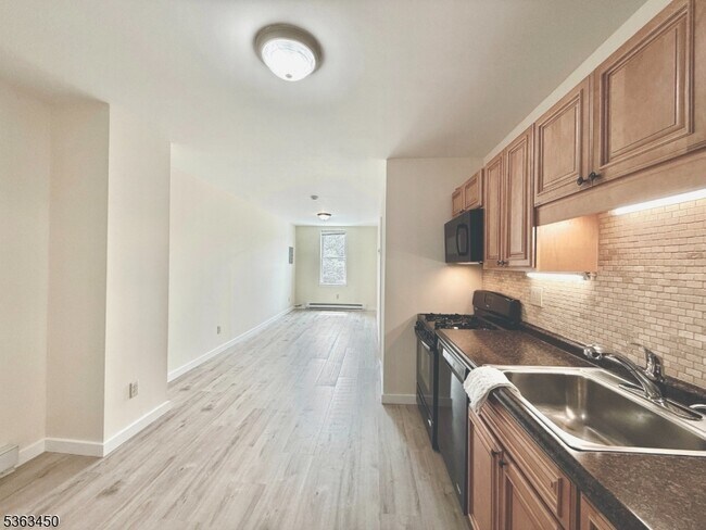 Foto del edificio - 39 Glenridge Ave