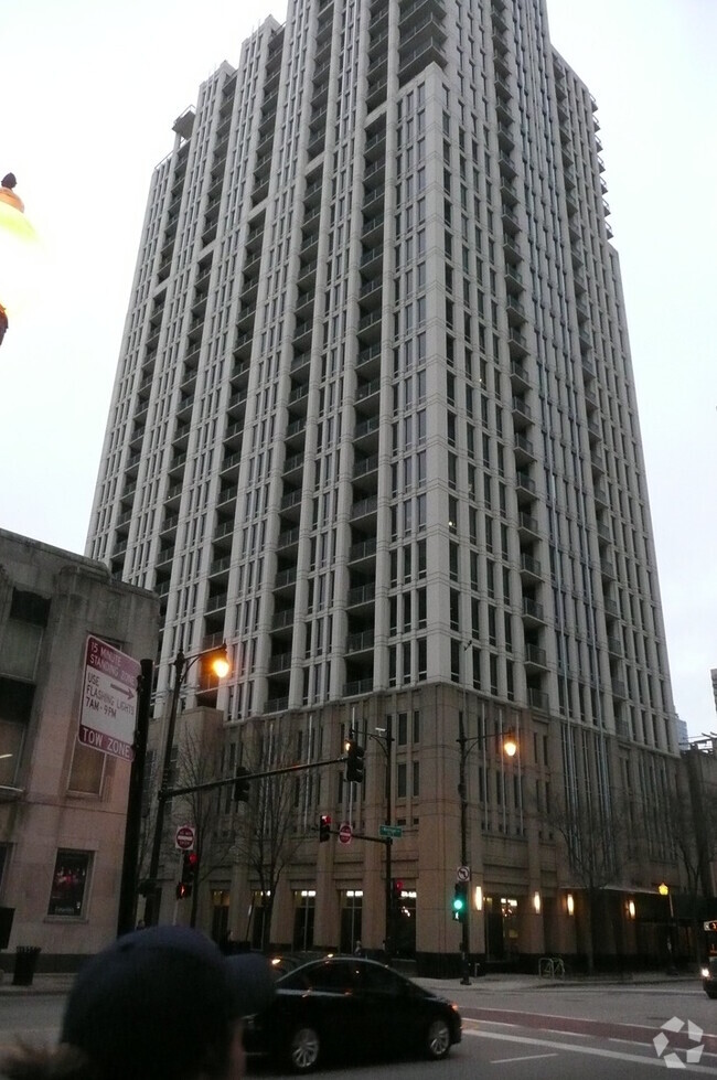 Building Photo - 1250 S Michigan Ave