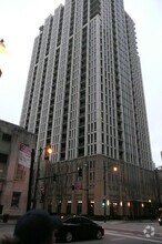 Building Photo - 1250 S Michigan Ave