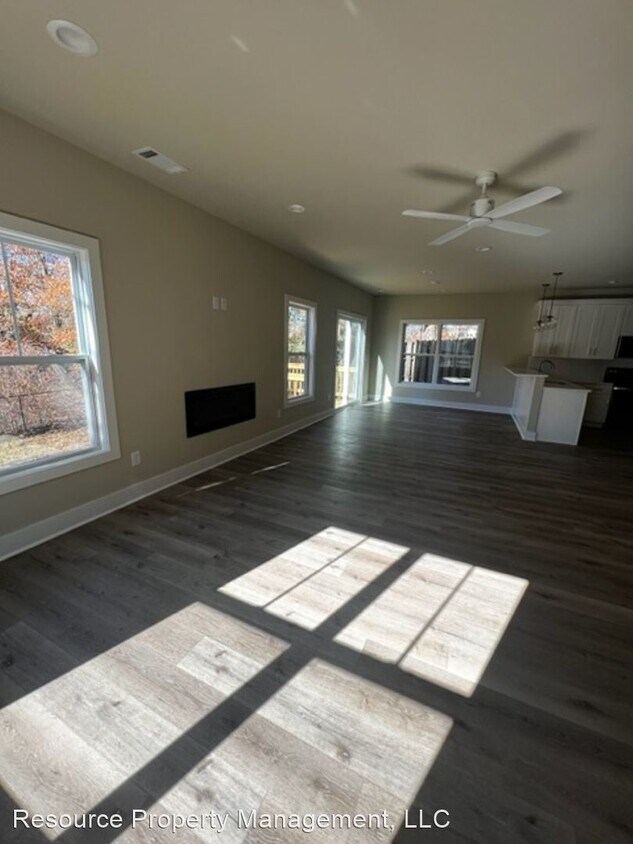 Building Photo - 4 br, 2 bath House - 1180 Riverside Terrace