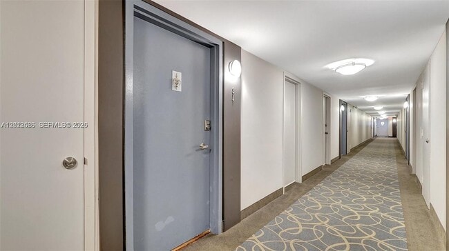 Foto del edificio - 3015 N Ocean Blvd