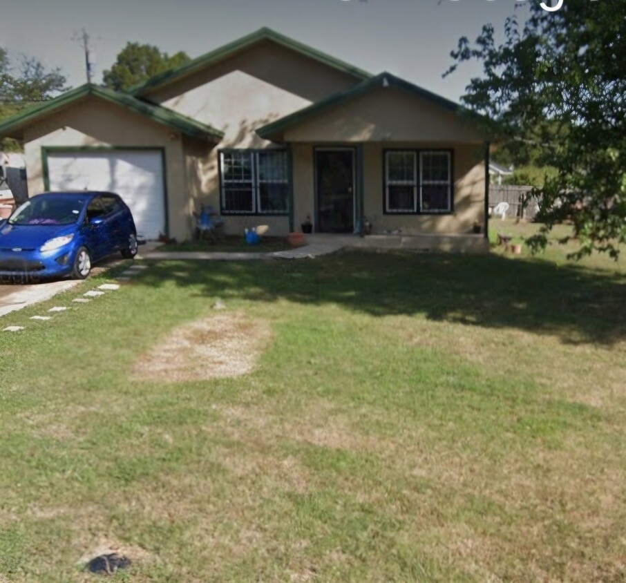 Primary Photo - 6015 Blunter St