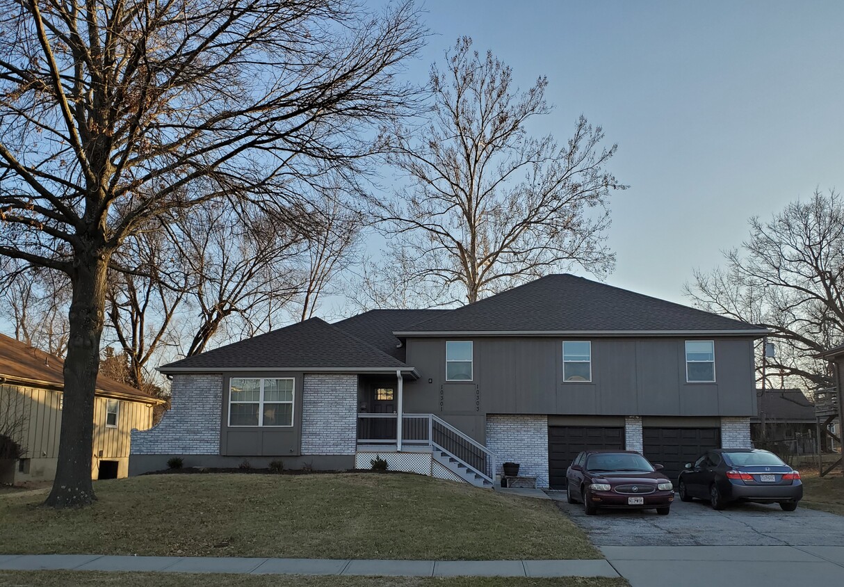 Your beautiful home on a quiet street! - 10301 E 78th St