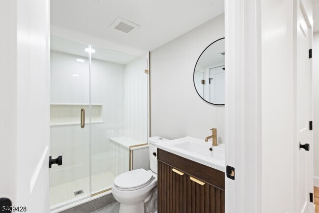 Foto del edificio - 401 Tillman St