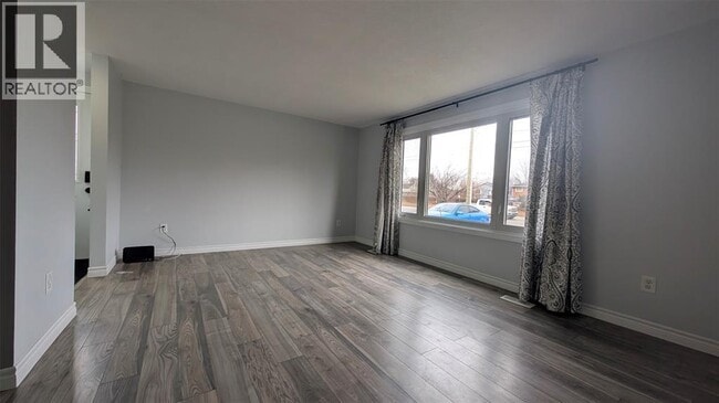 Building Photo - 407 Murphy Rd