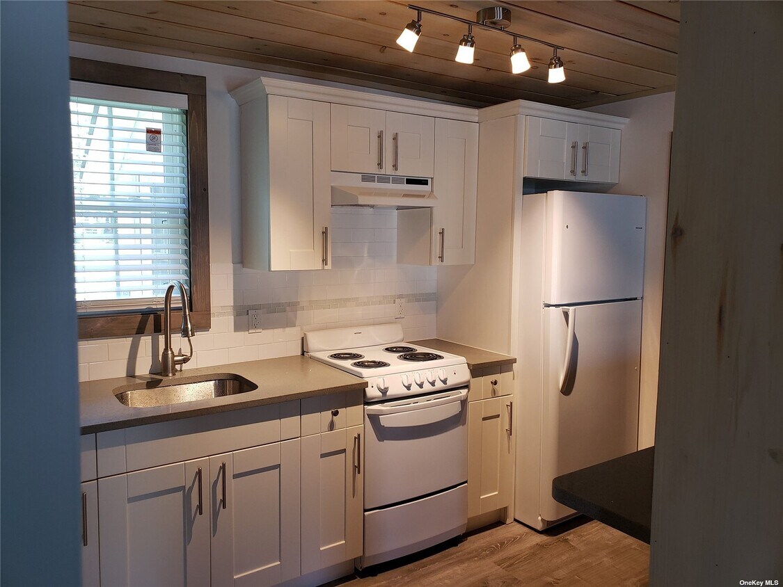 New Kitchens - 591 Main St