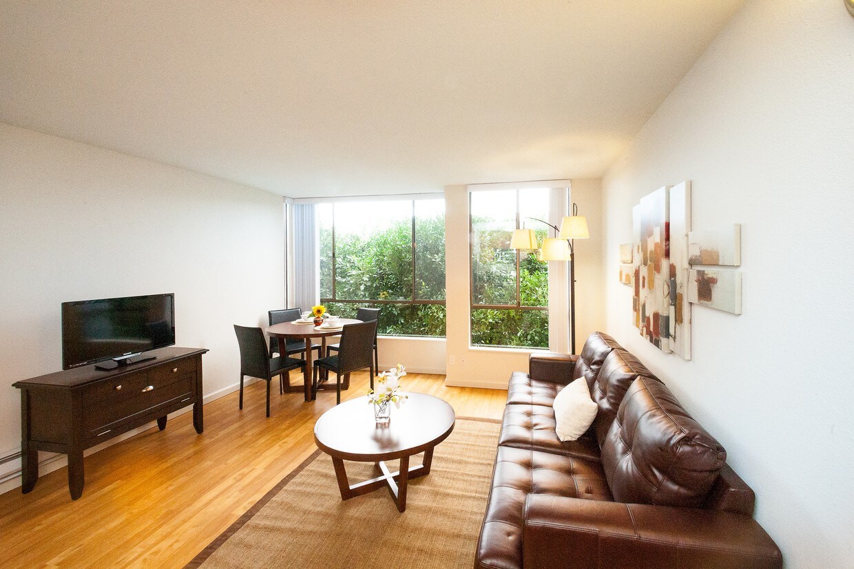 Foto principal - 260 Bay St