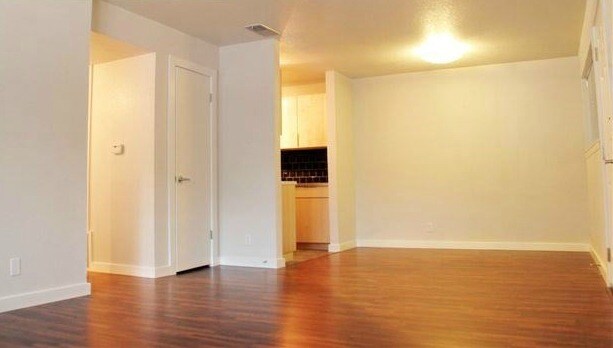 Foto principal - 2504 Manor Rd