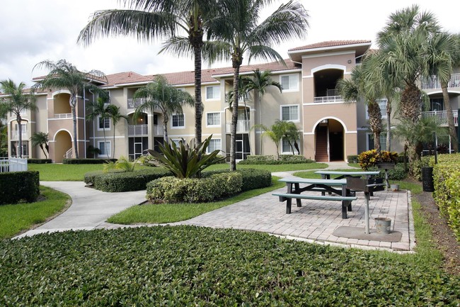 Building Photo - 6394 Emerald Dunes Dr