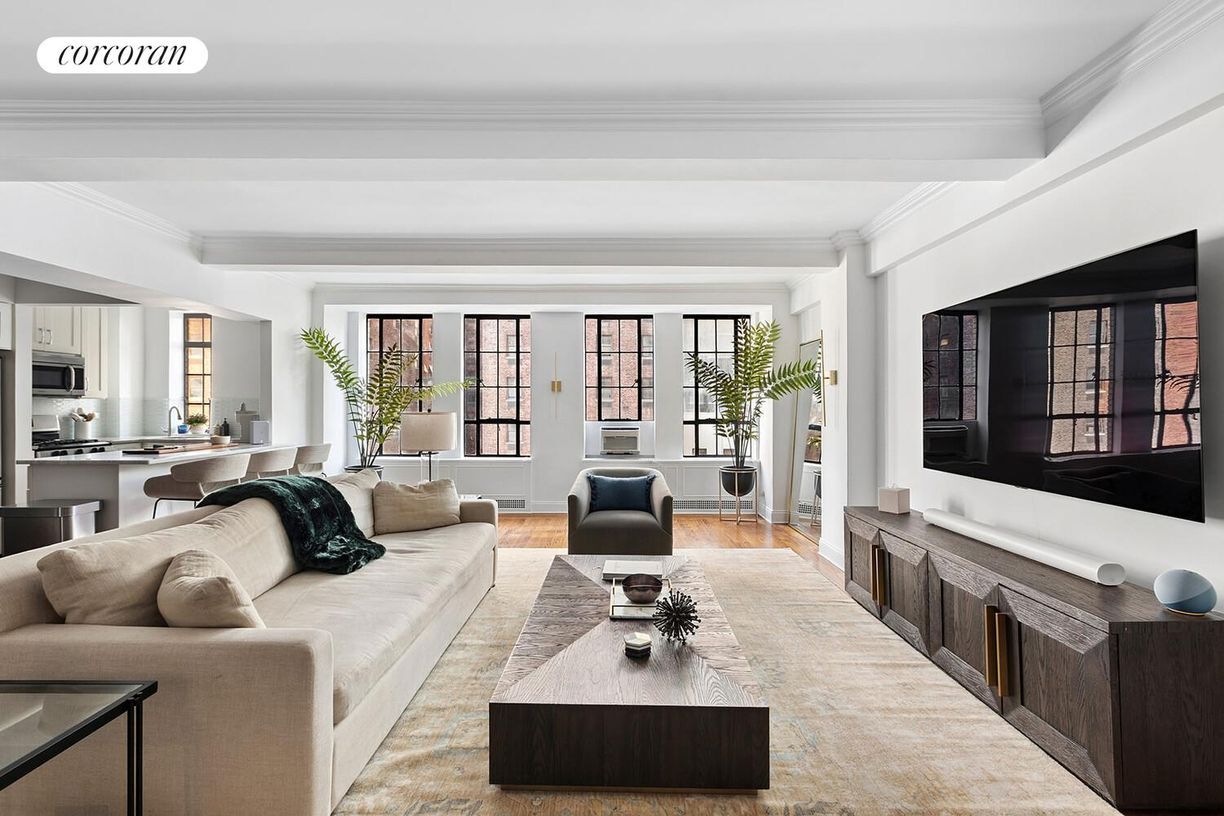 Foto principal - 350 W 57th St