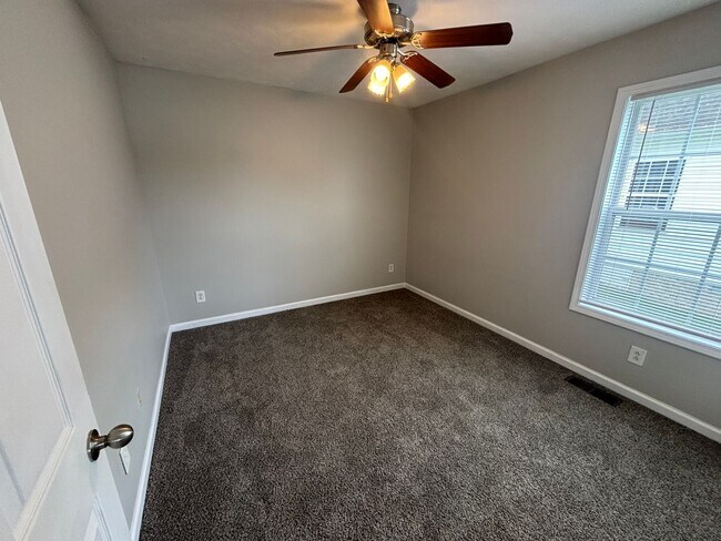 Foto del edificio - Location, Community, Quality Living. It Starts Here!
