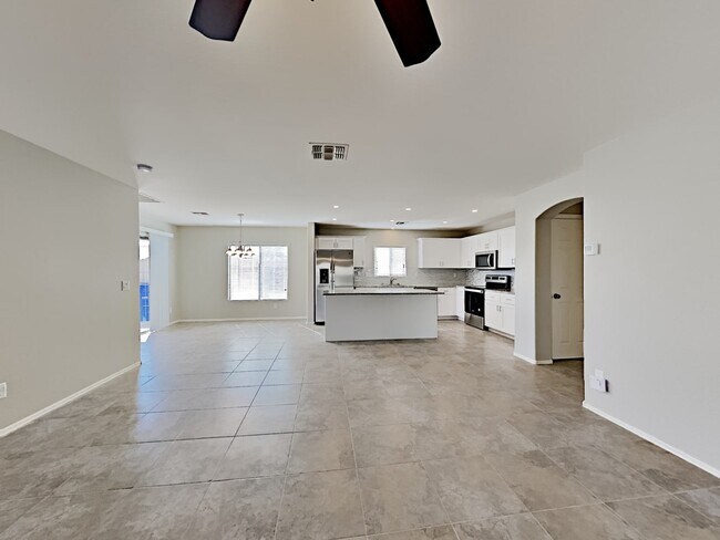 Building Photo - 12729 W Dreyfus Dr