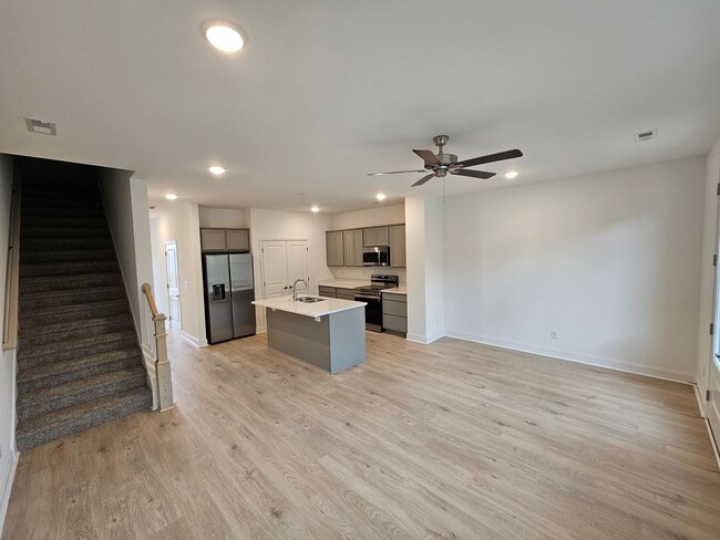 Building Photo - South Knoxville Brand New Construction uni...